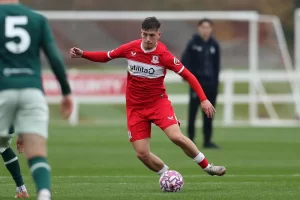 震撼全场！米德尔斯堡新星索尼·芬奇入围英超2联赛月度最佳球员！